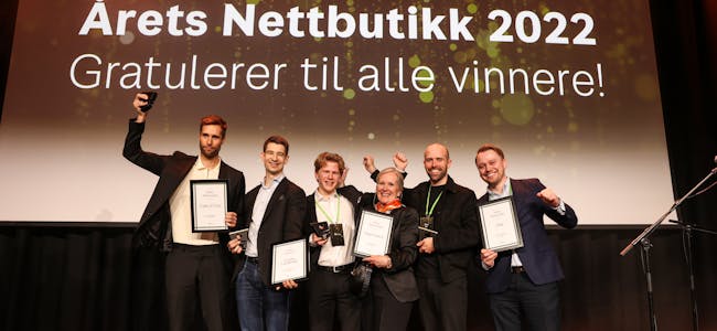 RETS VINNERE: Care of Carl, Sindre Landevåg, Hippi Grace og Oda vant pris under Netthandelsprisene.