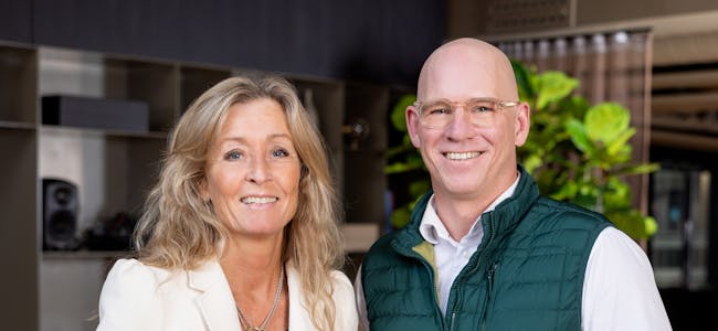 Styreleder Grethe Meier og daglig leder Rune Paulseth i Bomega lanserer Hjem.no